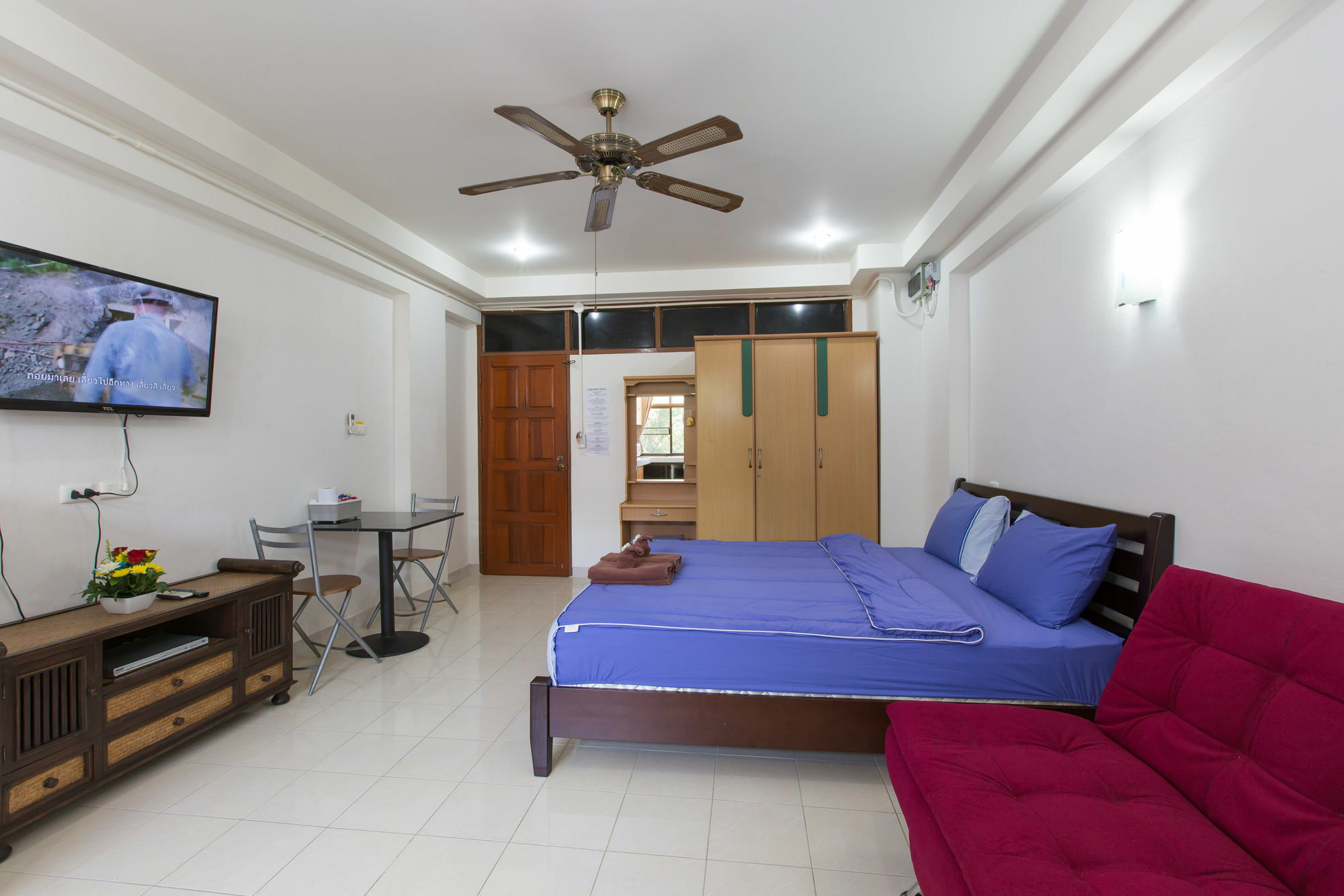 Patong Studio Apartments And Dormitory Exterior foto